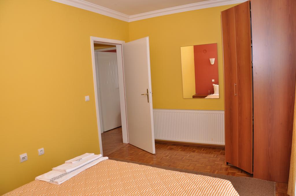 Kompleks Fontana Vladičin Han Oda fotoğraf
